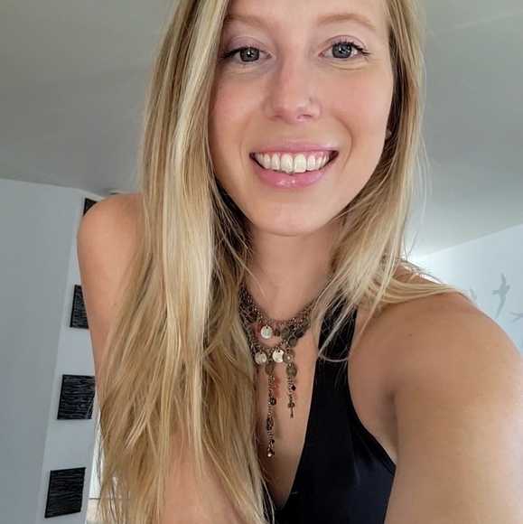 Meet your Posher, Catherine - Picture 1 of 1